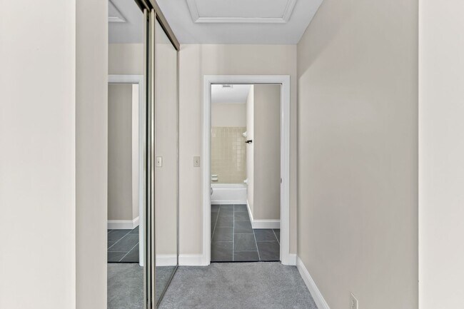 Building Photo - St Charles Area Townhouse