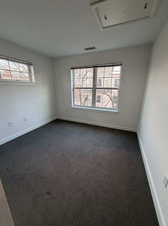 Building Photo - 11 Alder St