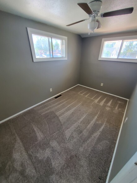 Building Photo - 311 -313 16th Ave Ct