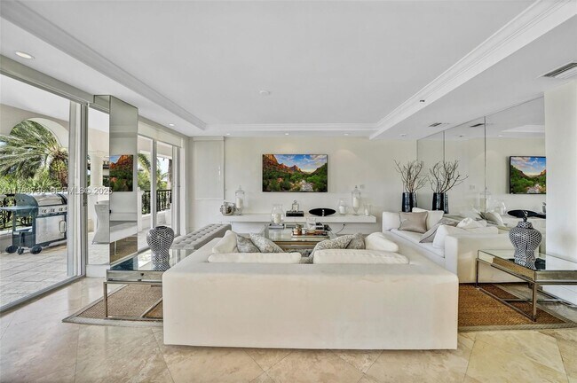 Building Photo - 19237 Fisher Island Dr