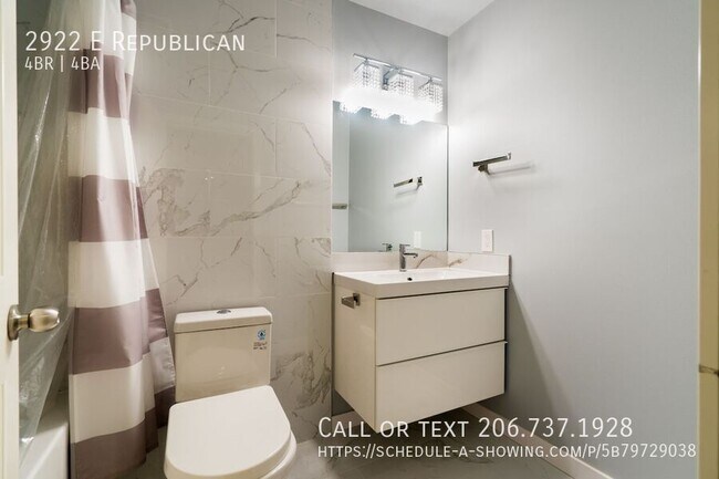 Building Photo - 2922 E Republican-