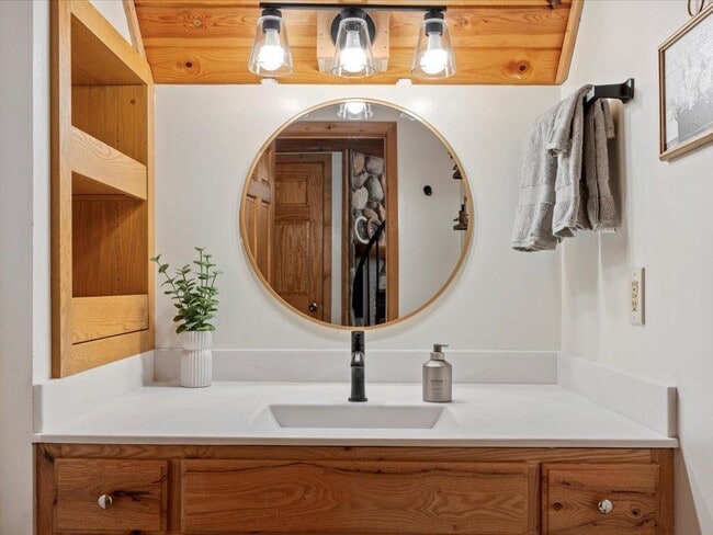 Building Photo - 29929 Aztec Cir