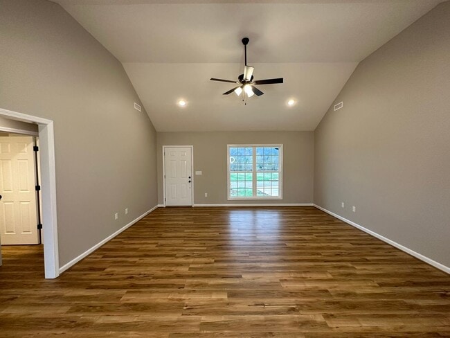Building Photo - 177 Peregrine Pl