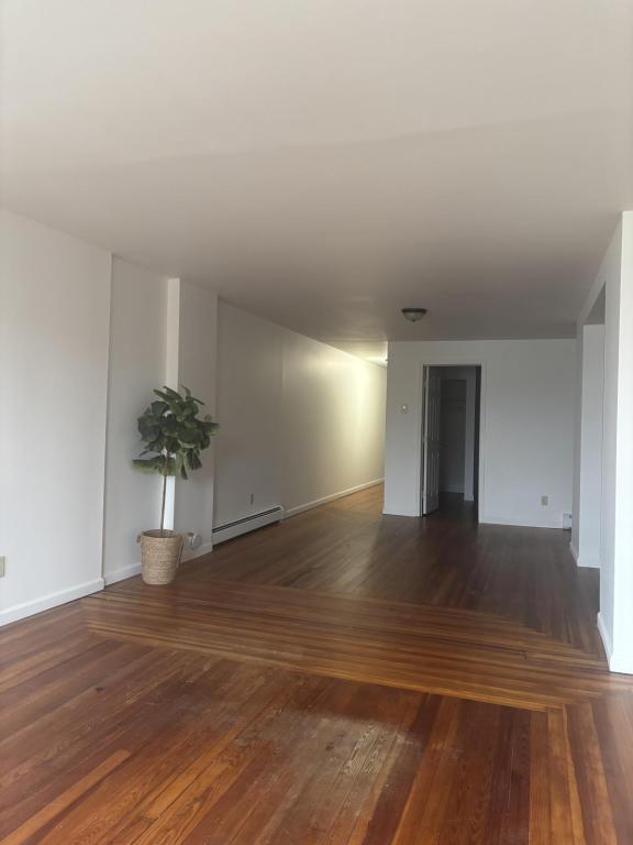 Building Photo - 4 S Central Ave