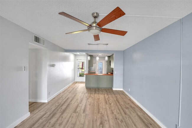 Building Photo - 2800 NE 14th Street Causeway