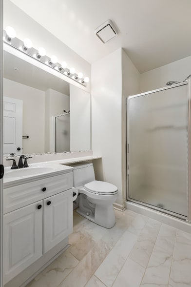 Building Photo - 20320 Beechwood Terrace