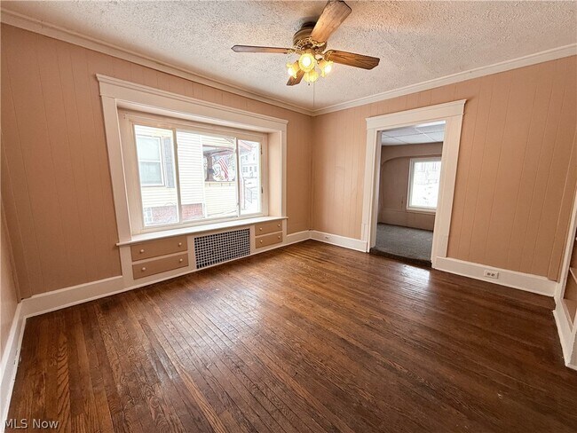 Building Photo - 2140 12th St SW