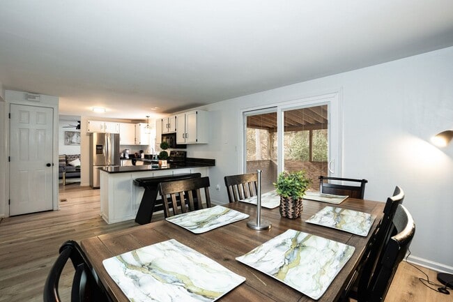 Building Photo - Four bedroom Corner Lot!