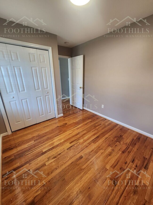 Building Photo - 235 Harbor Dr