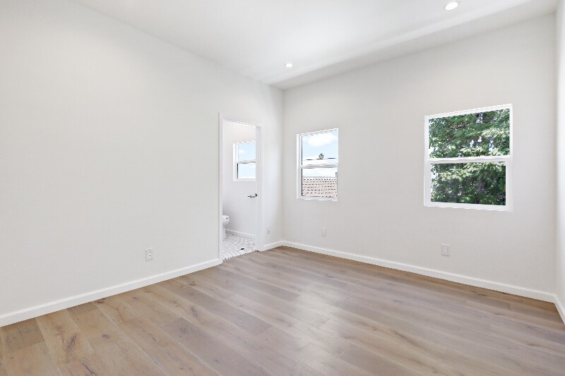 Building Photo - 5232 W 20th St