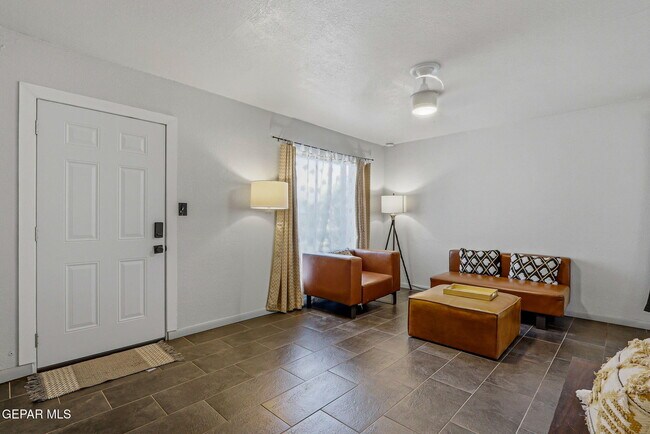 Building Photo - 5912 Delta Dr