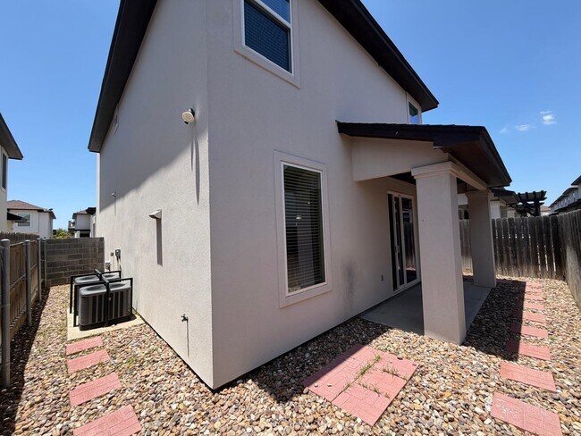 Building Photo - 7917 Elka Lp