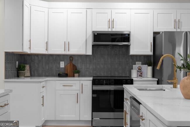 Building Photo - 1180 Fleming St