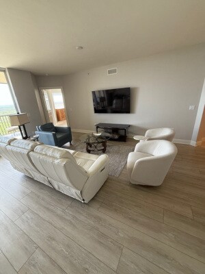 Building Photo - 1065 Borghese Ln