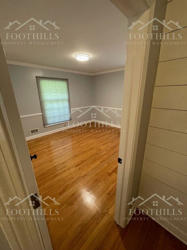 Building Photo - Your Next Home Awaits – 4 Bedrooms, 2.5 Ba...