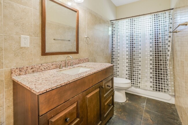 Building Photo - 22 Twinstone Cir