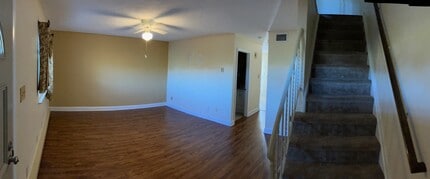 Building Photo - 2312 Grove Rd