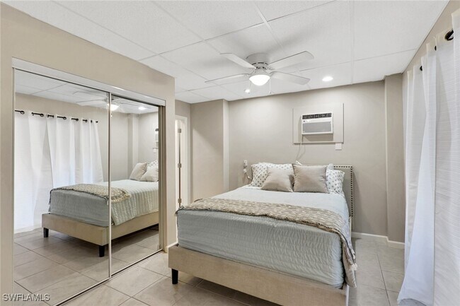 Building Photo - 1282 Belaire Ct