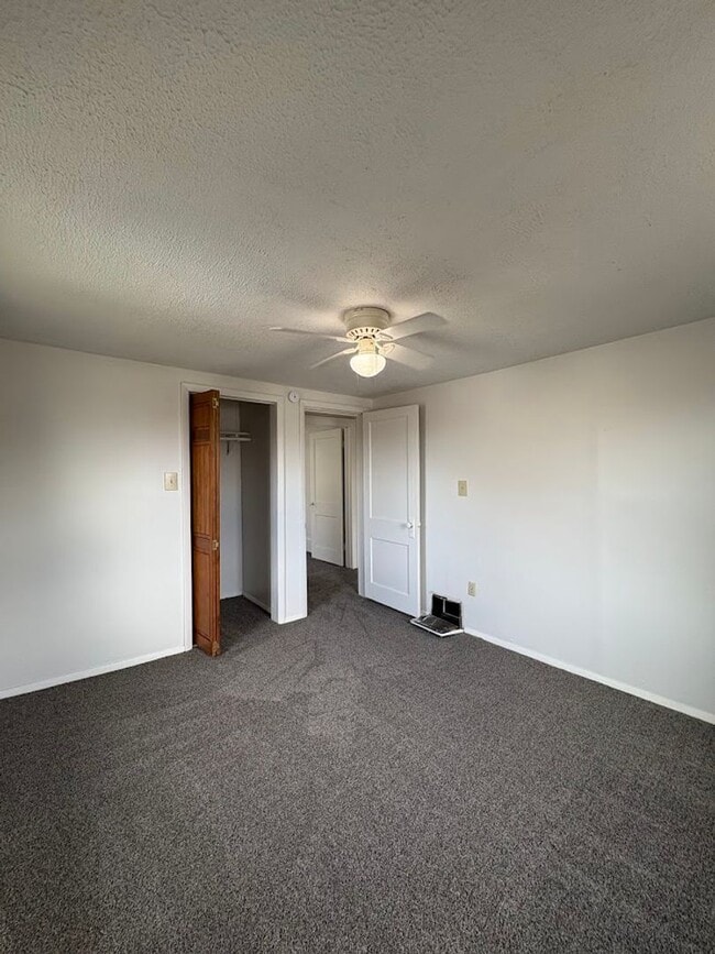 Building Photo - Large three bedroom one bathroom home for rent