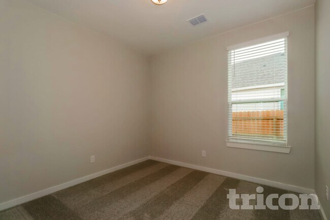 Building Photo - 1737 Mexican Heather Dr