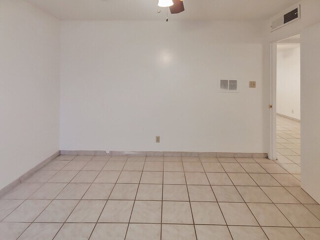 Building Photo - 213 Panamint Ave