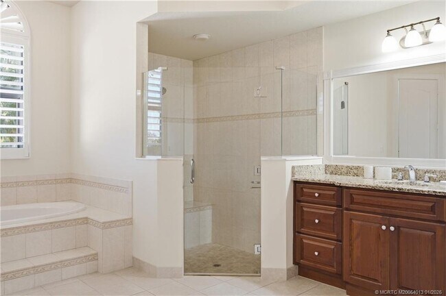 Building Photo - 109 SE Fiore Bello