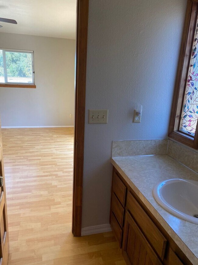 Building Photo - Hockett - 2511-2513 Bly - PM 03072022