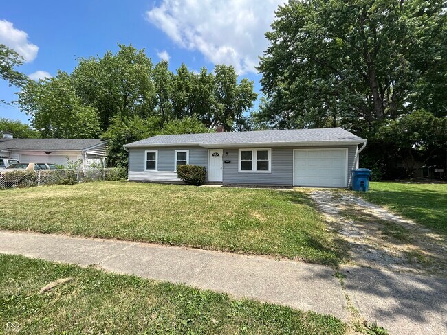 Building Photo - 3831 Bennett Dr