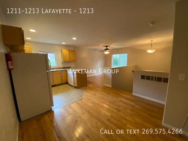 Building Photo - 1213 Lafayette - 3 Bed/1 Bath Unit Near WMU