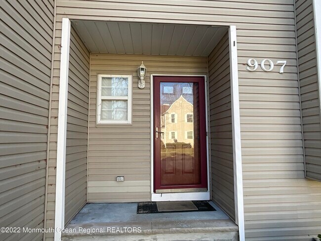 Building Photo - 907 Creamery Ct
