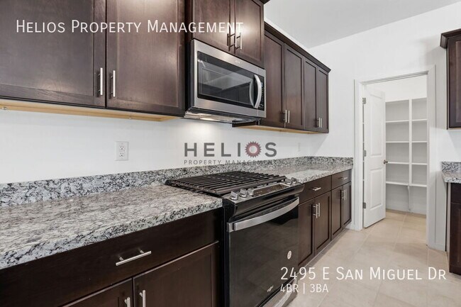 Building Photo - 2495 E San Miguel Dr