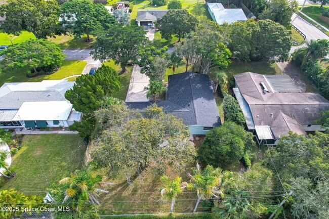 Building Photo - 2416 Lee Ave