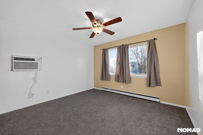 Building Photo - 820 Stone Mountain Ct