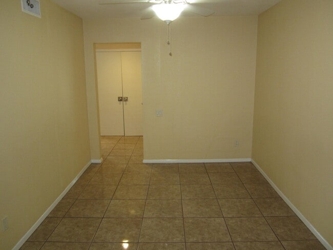 Building Photo - 215 Mulberry Ave
