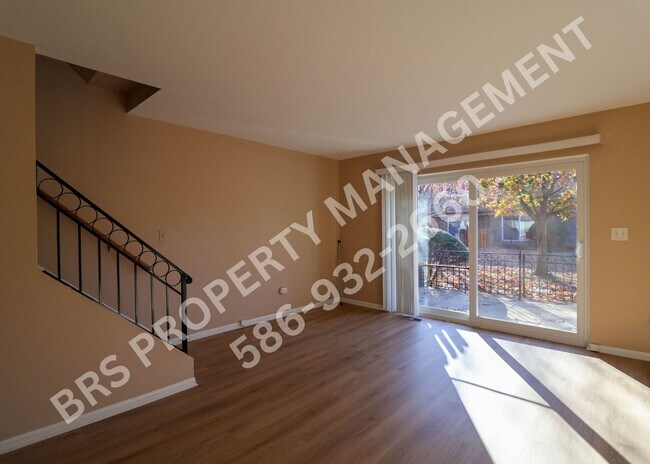 Building Photo - ? Beautifully Updated Condo in Clinton Township