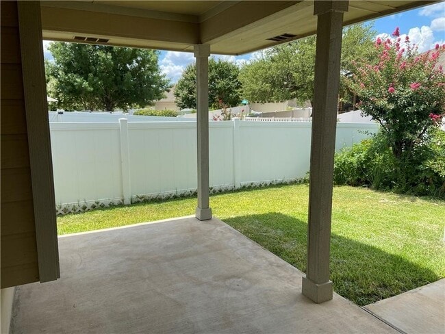 Building Photo - 1513 Big Bend Dr