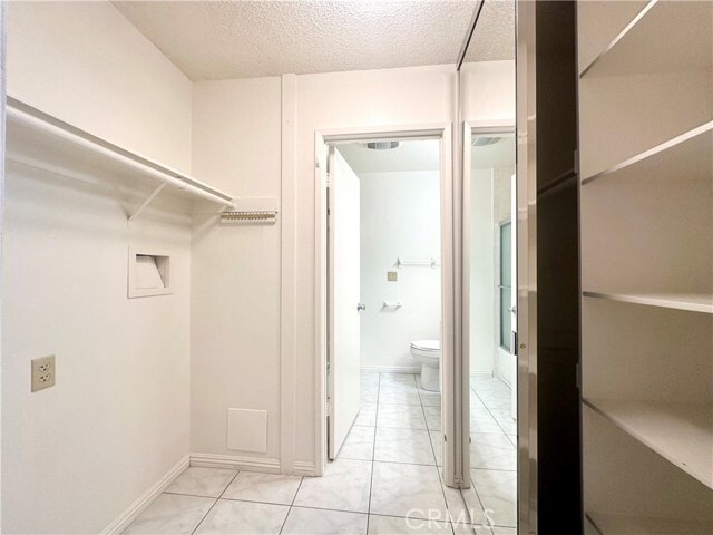 Building Photo - 140 Streamwood