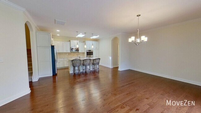 Building Photo - 8011 Parknoll Dr