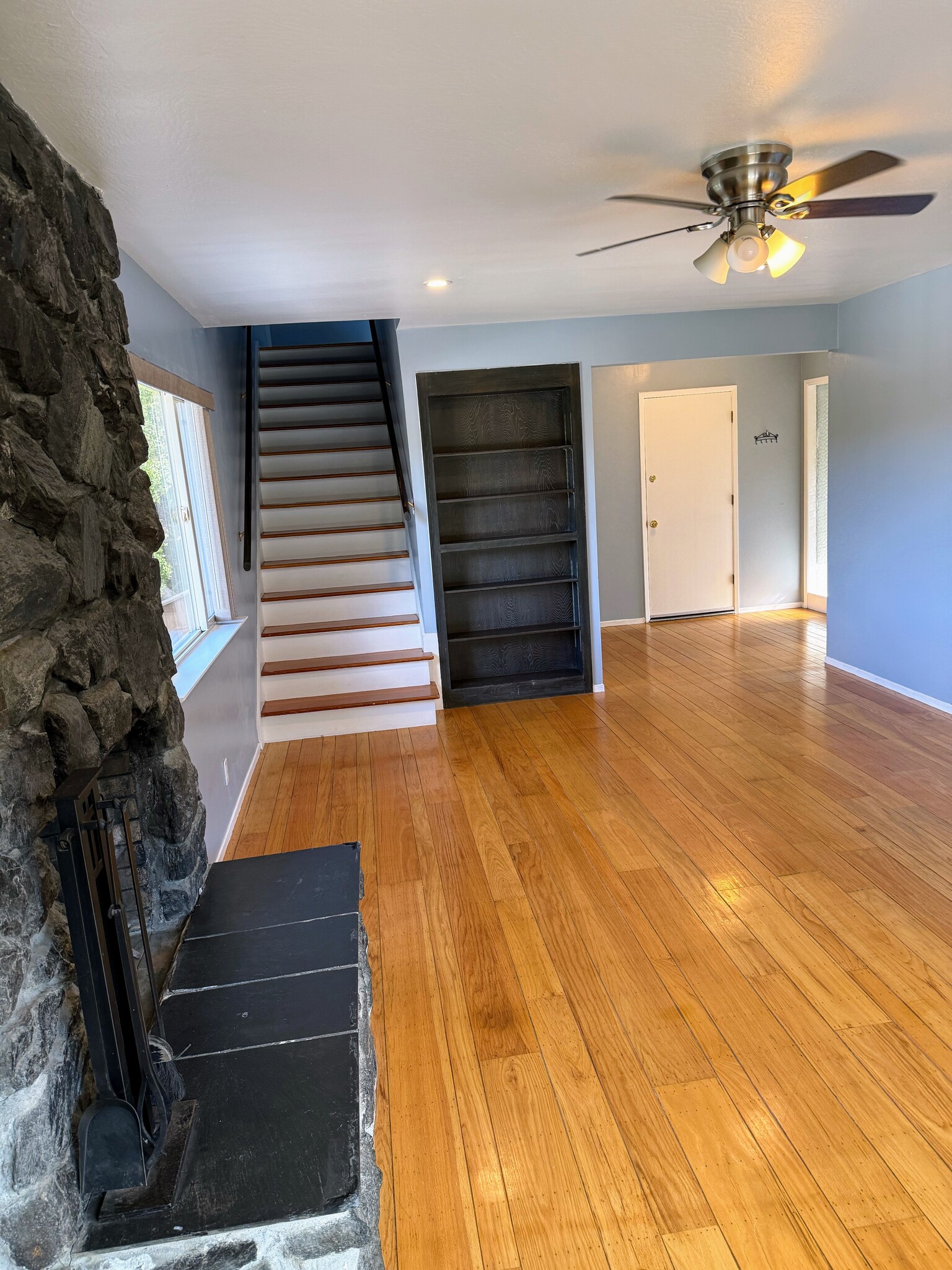 Building Photo - 376 Caprino Way