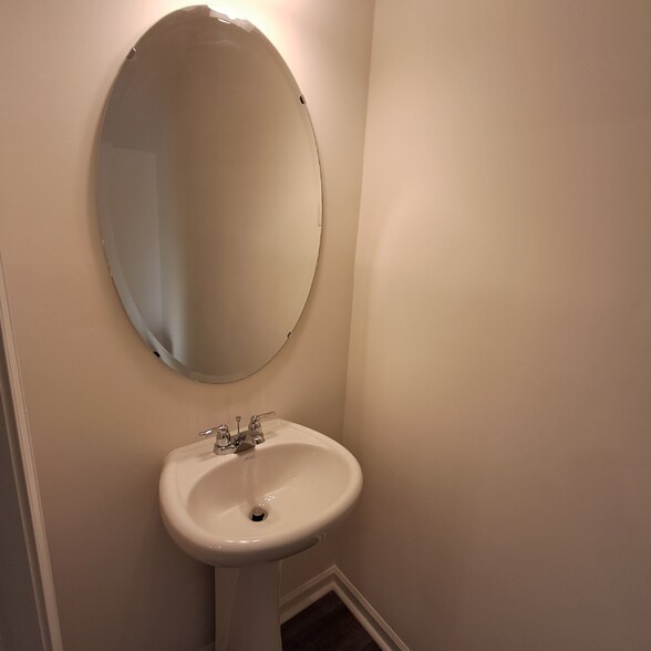 Building Photo - 2111 Trailside Dr