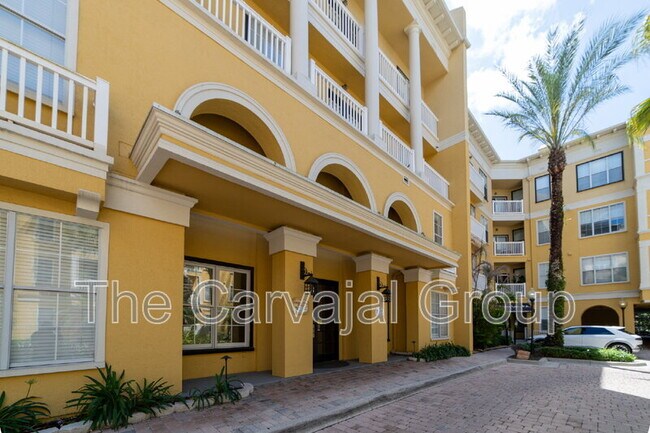 Building Photo - 860 N Orange Ave