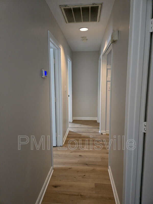 Building Photo - 4803 E Indian Trail