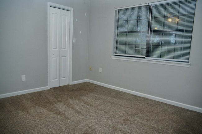 Building Photo - 4889 Old Bainbridge Rd