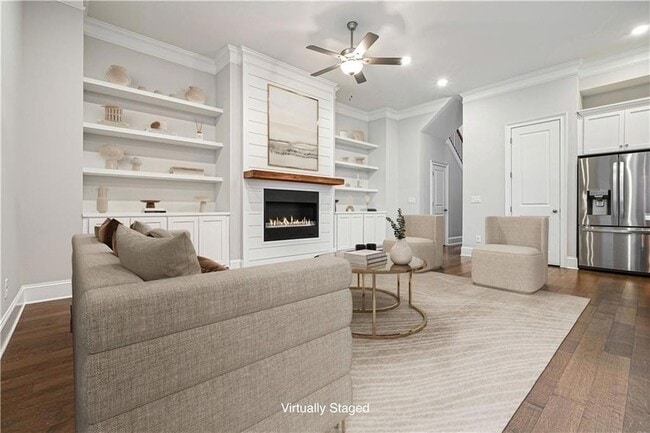 Building Photo - 123 Village Green Ave