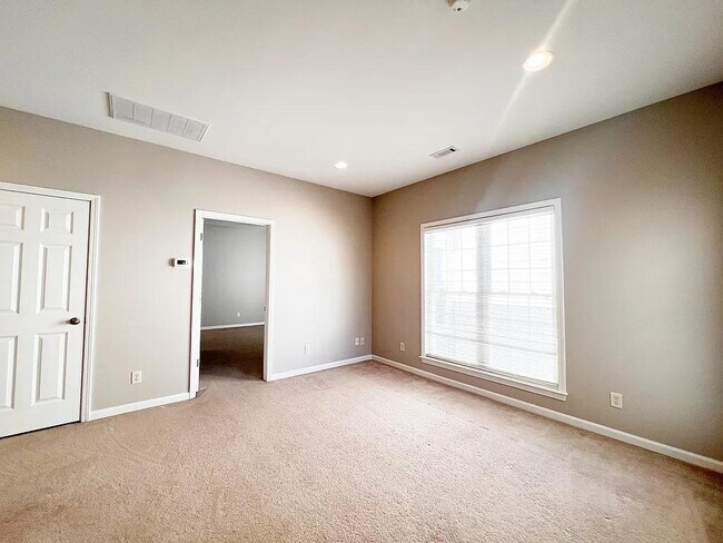 Building Photo - 107 Olde Towne Dr