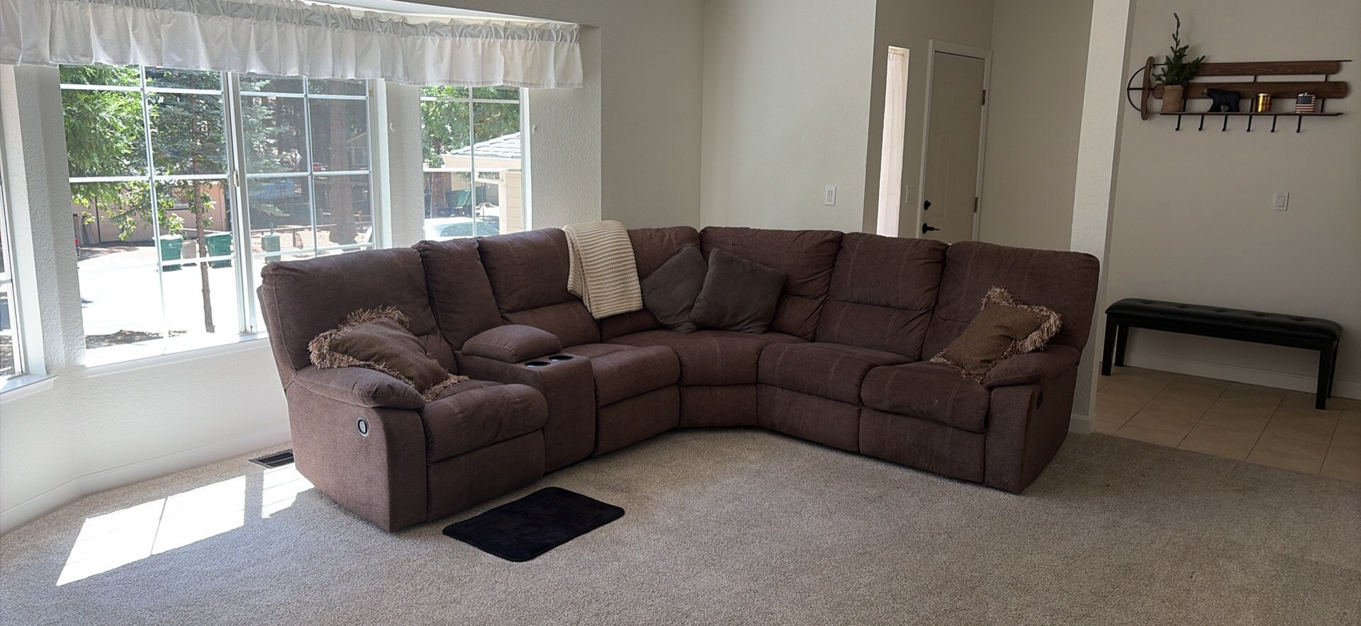 Building Photo - 5564 Sierra Springs Dr