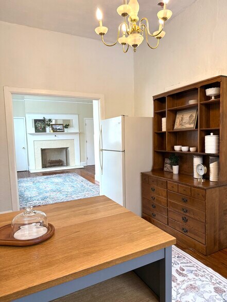 Building Photo - 206 N Bethlehem Pike