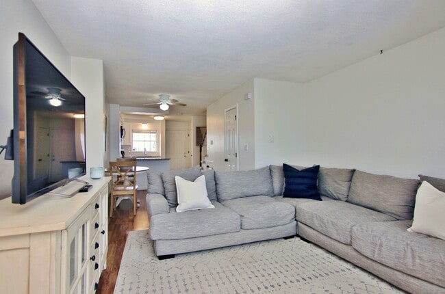 Building Photo - 256 Washington Blvd