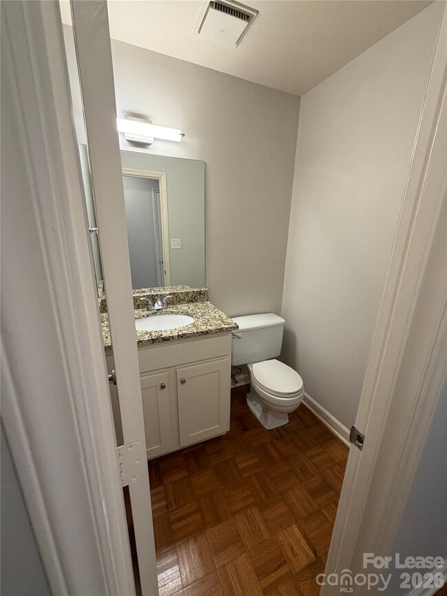 Building Photo - 6648 Bunker Hill Cir