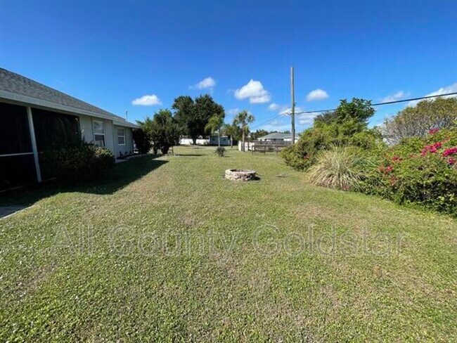 Building Photo - 19468 Edgewater Dr